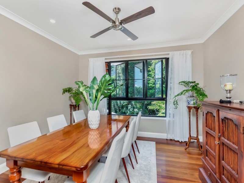 10-12 Cascades Drive, Redlynch QLD 4870