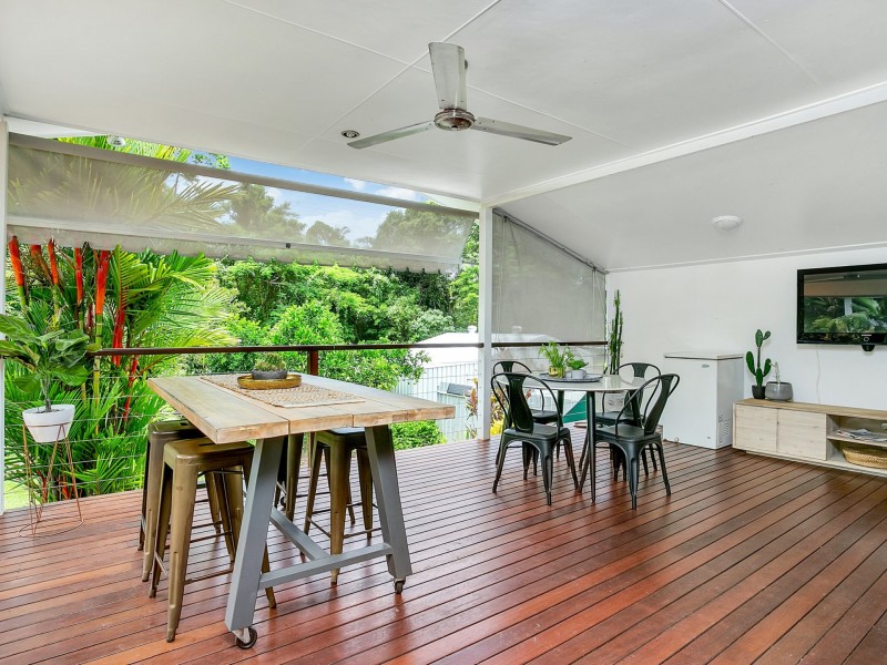 12 Fogarty Street, Whitfield QLD 4870