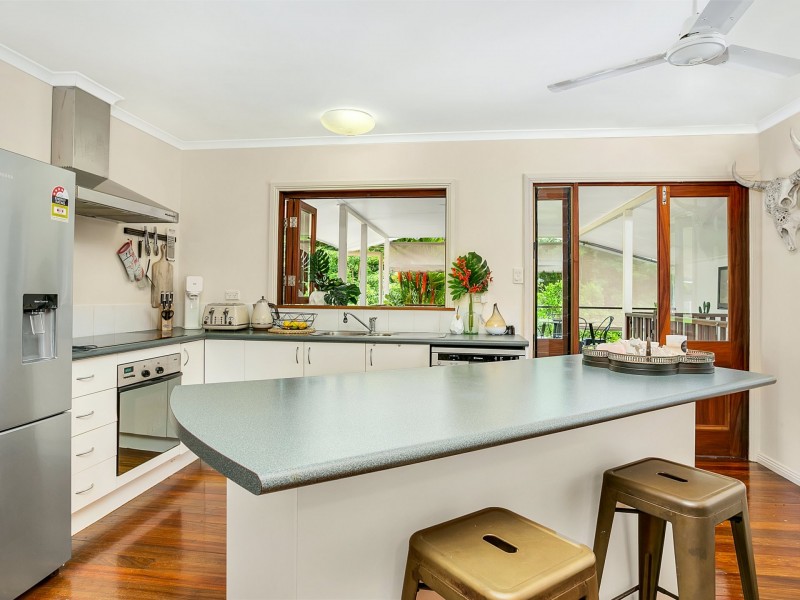 12 Fogarty Street, Whitfield QLD 4870