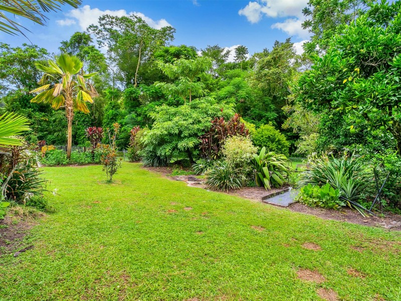 12 Fogarty Street, Whitfield QLD 4870