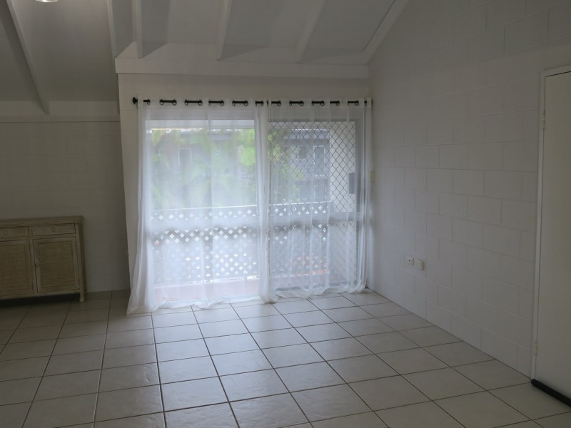 9/116 Greenslopes Street, Edge Hill QLD 4870