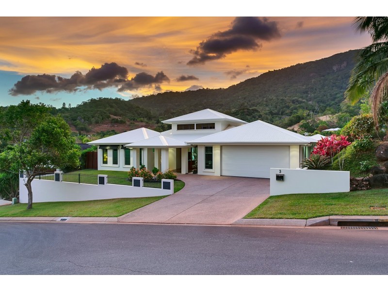 3 Wirrega Close, Caravonica QLD 4878