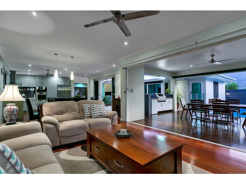 3 Wirrega Close, Caravonica QLD 4878