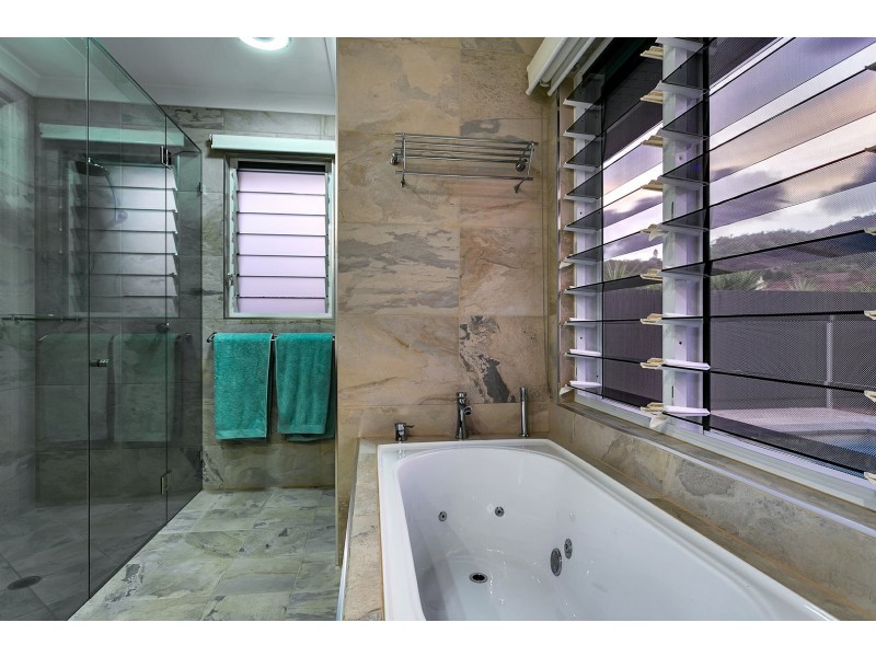 3 Wirrega Close, Caravonica QLD 4878