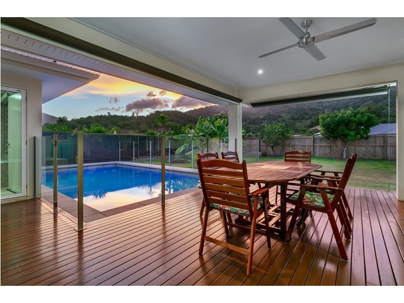 3 Wirrega Close, Caravonica QLD 4878