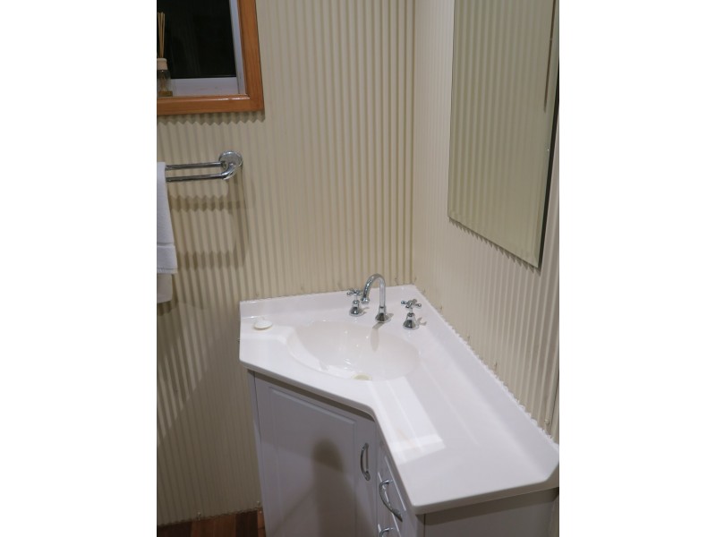 11 Jagera Close, Kamerunga QLD 4870