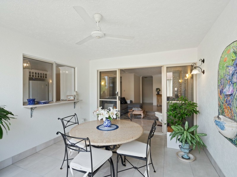 1308/2 Greenslopes Street, Cairns North QLD 4870