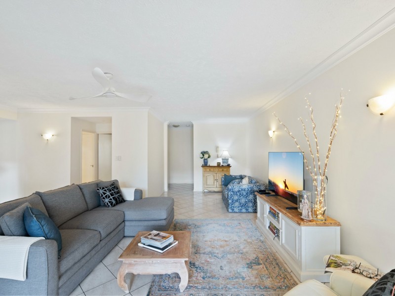 1308/2 Greenslopes Street, Cairns North QLD 4870