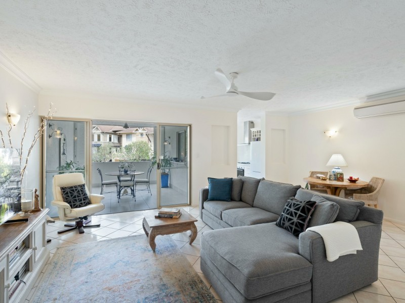 1308/2 Greenslopes Street, Cairns North QLD 4870