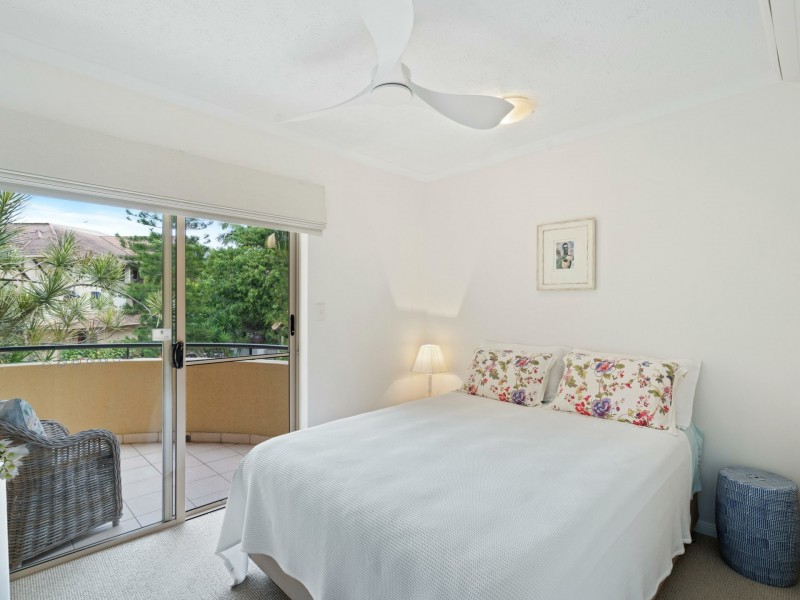 1308/2 Greenslopes Street, Cairns North QLD 4870