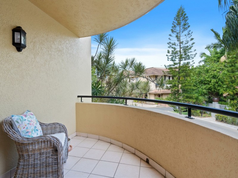 1308/2 Greenslopes Street, Cairns North QLD 4870