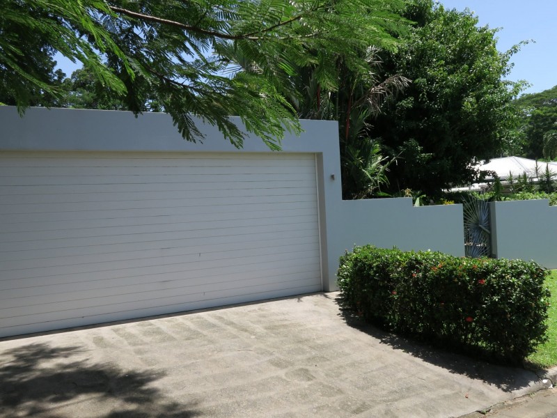 24 Bolton Street, Whitfield QLD 4870