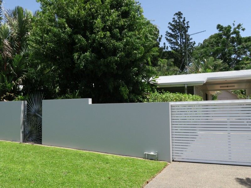 24 Bolton Street, Whitfield QLD 4870