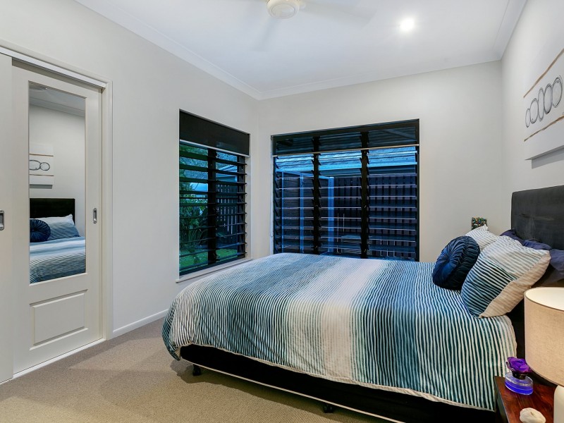 3 Muller Street, Palm Cove QLD 4879