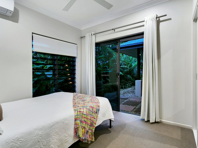 3 Muller Street, Palm Cove QLD 4879