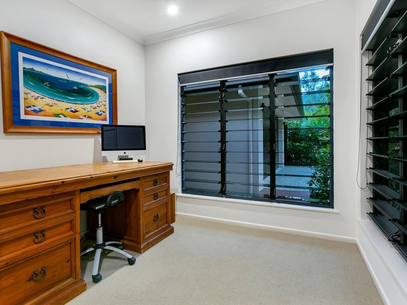 3 Muller Street, Palm Cove QLD 4879