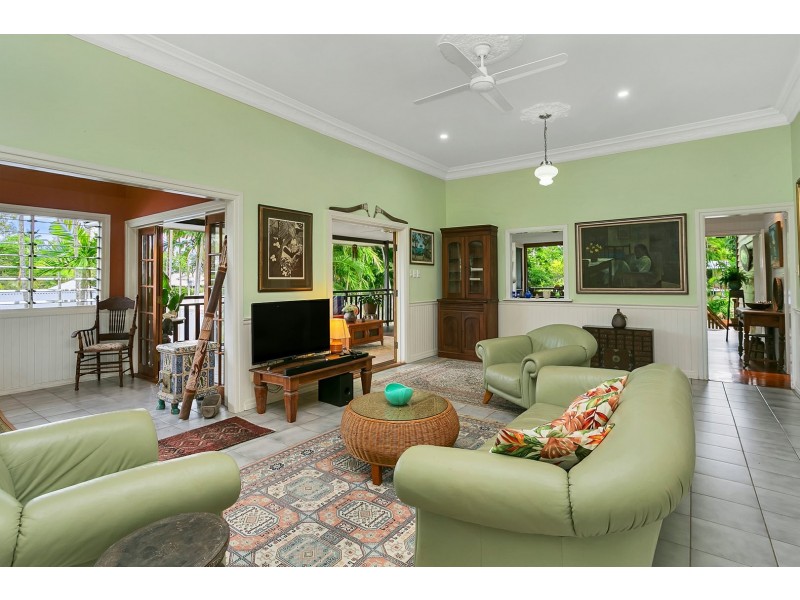79 Upper Miles Street, Manoora QLD 4870