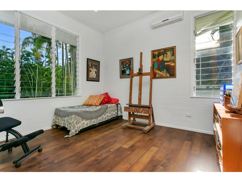 79 Upper Miles Street, Manoora QLD 4870