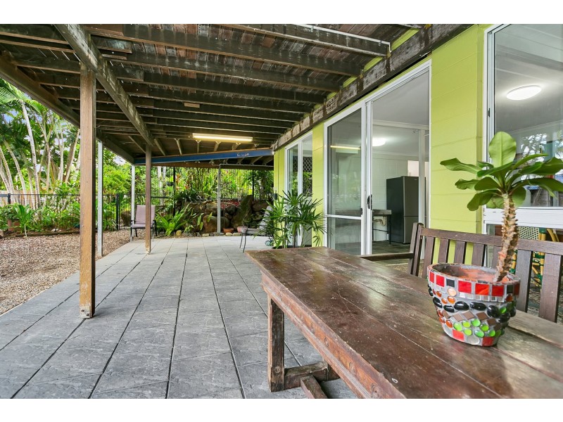 79 Upper Miles Street, Manoora QLD 4870