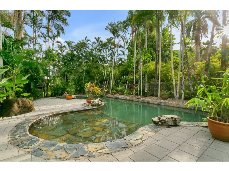 79 Upper Miles Street, Manoora QLD 4870