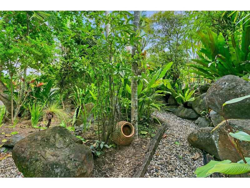 79 Upper Miles Street, Manoora QLD 4870