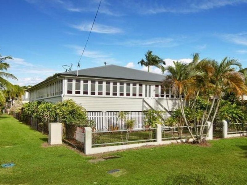 211 McLeod Street, Cairns North QLD 4870