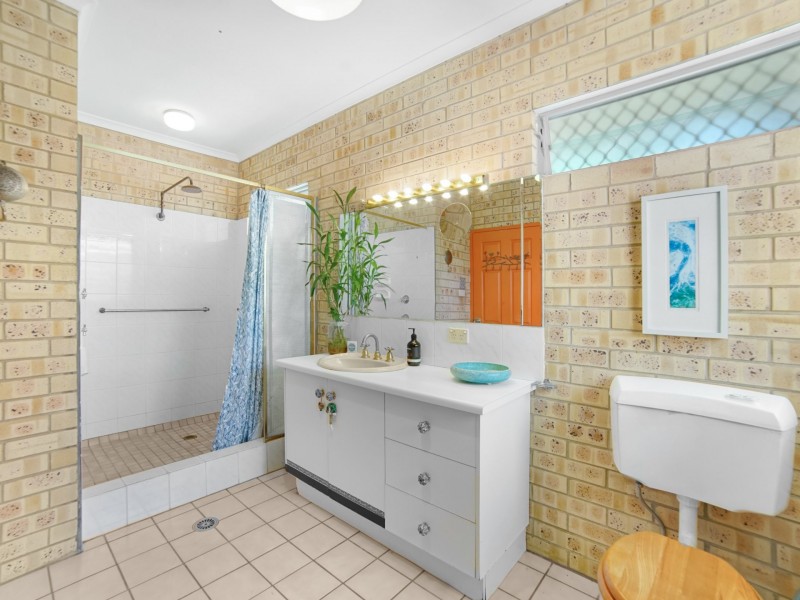 76 Little Street, Manunda QLD 4870