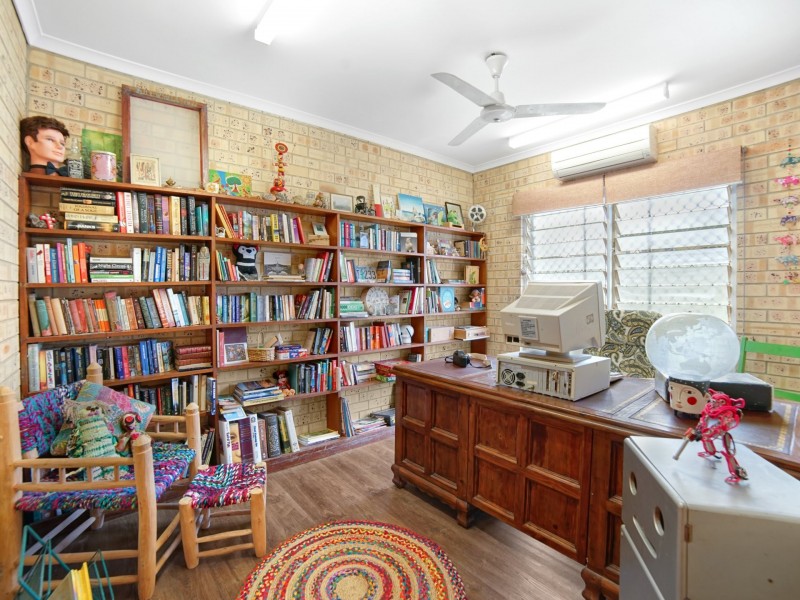 76 Little Street, Manunda QLD 4870