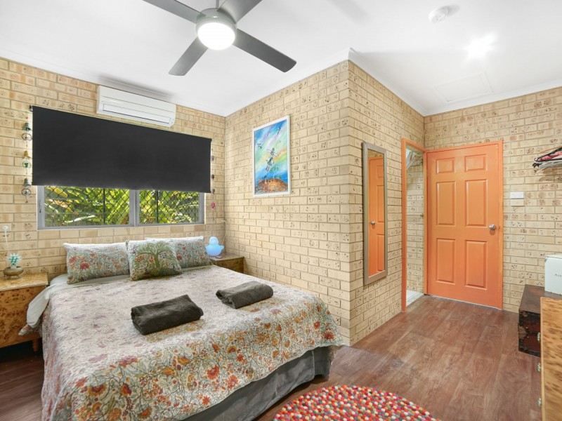 76 Little Street, Manunda QLD 4870
