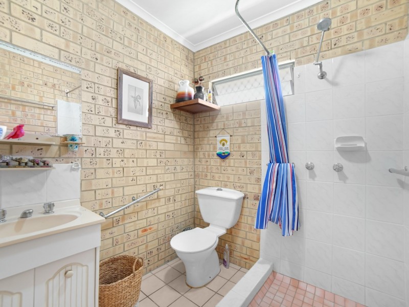 76 Little Street, Manunda QLD 4870