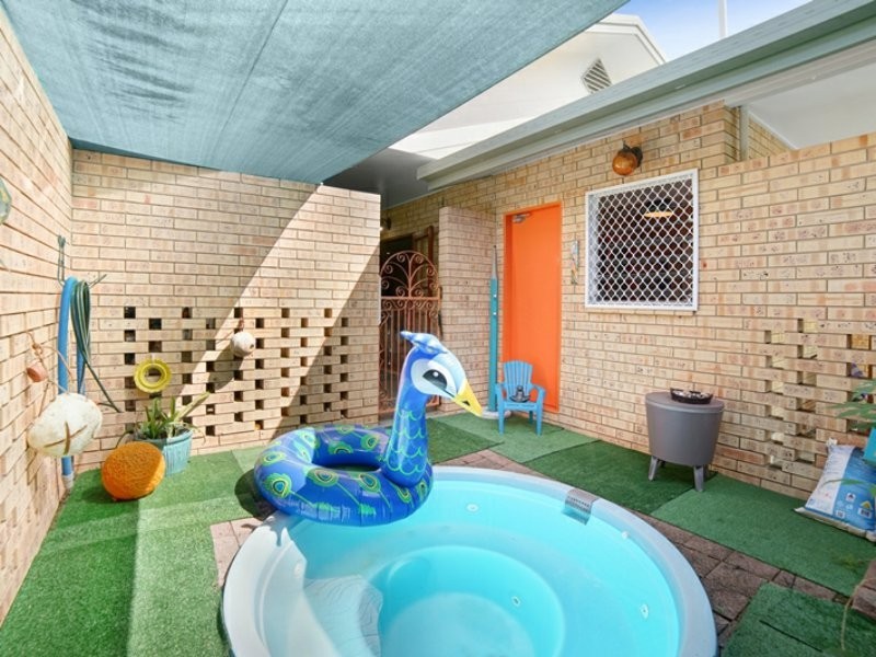 76 Little Street, Manunda QLD 4870
