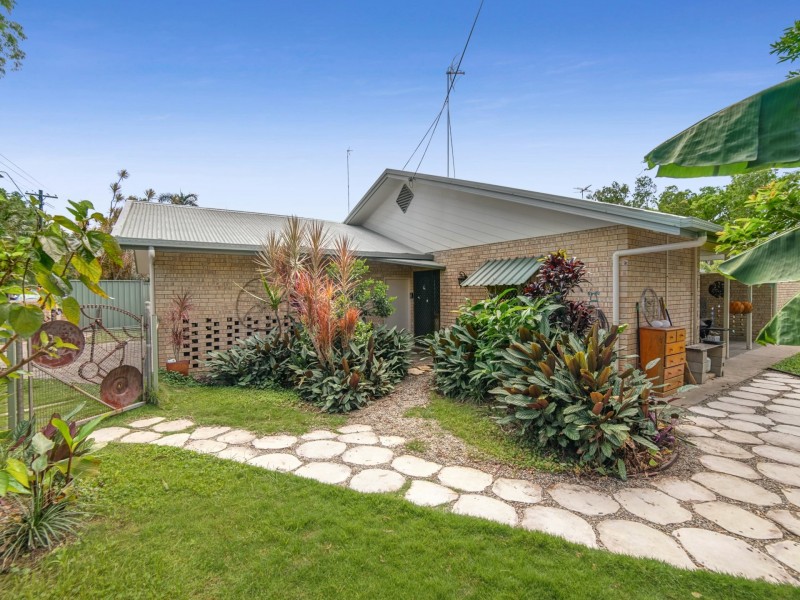 76 Little Street, Manunda QLD 4870