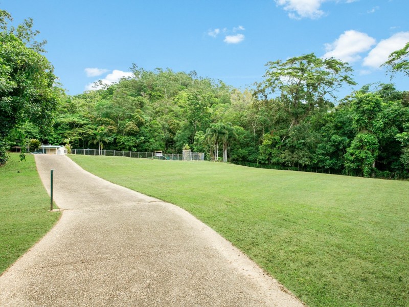 8 Kurrajong Street, Earlville QLD 4870