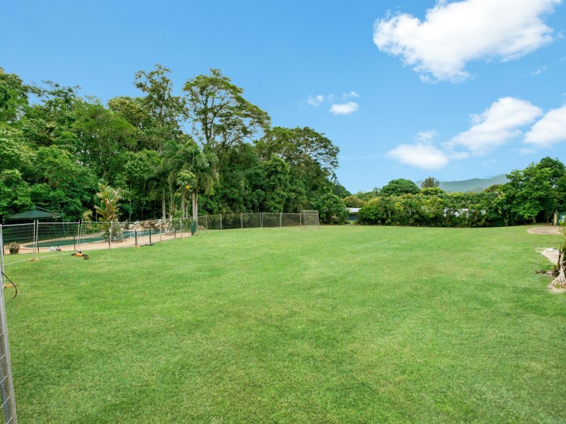 8 Kurrajong Street, Earlville QLD 4870