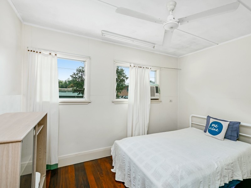 23 Reservoir Road, Manoora QLD 4870
