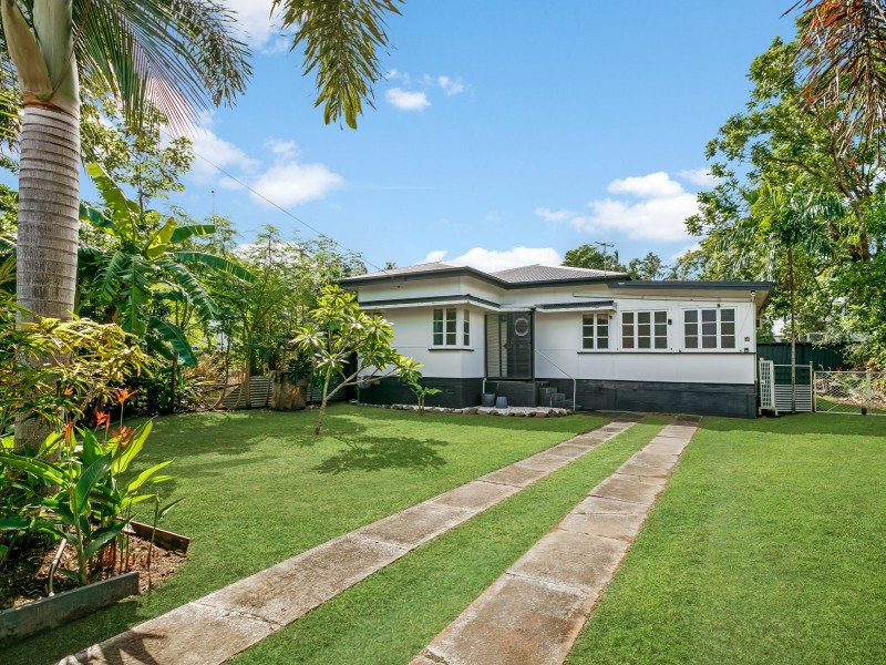21-23 Smith Street, Cairns North QLD 4870