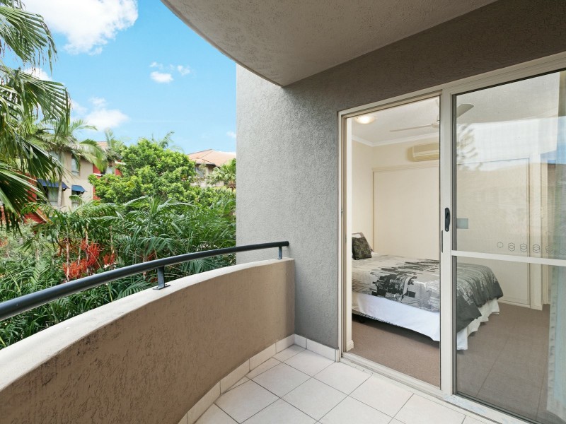 1308/2 Greenslopes Street, Cairns North QLD 4870