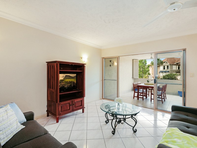 1308/2 Greenslopes Street, Cairns North QLD 4870