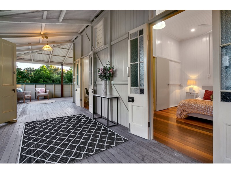 38 Smith Street, Cairns North QLD 4870