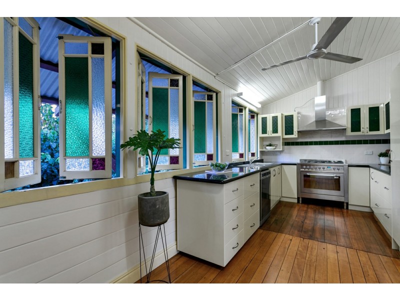 38 Smith Street, Cairns North QLD 4870