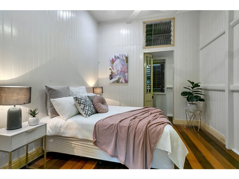 38 Smith Street, Cairns North QLD 4870