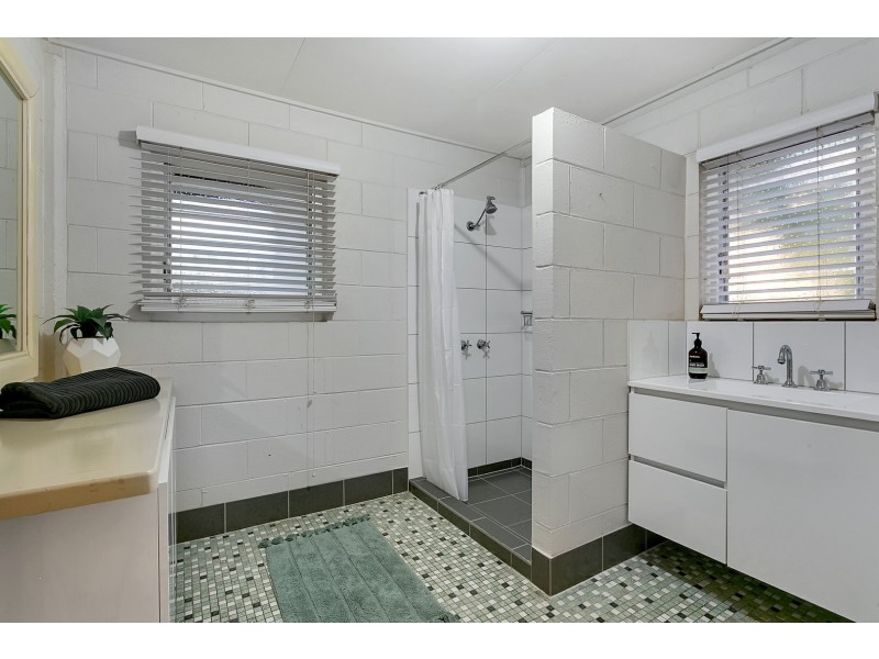 38 Smith Street, Cairns North QLD 4870