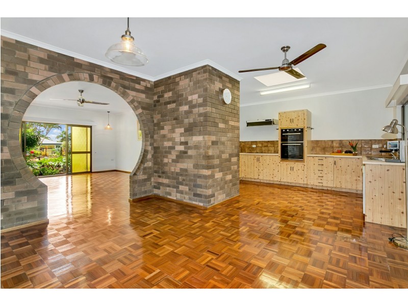 23 Wirrah Street, Bayview Heights QLD 4868