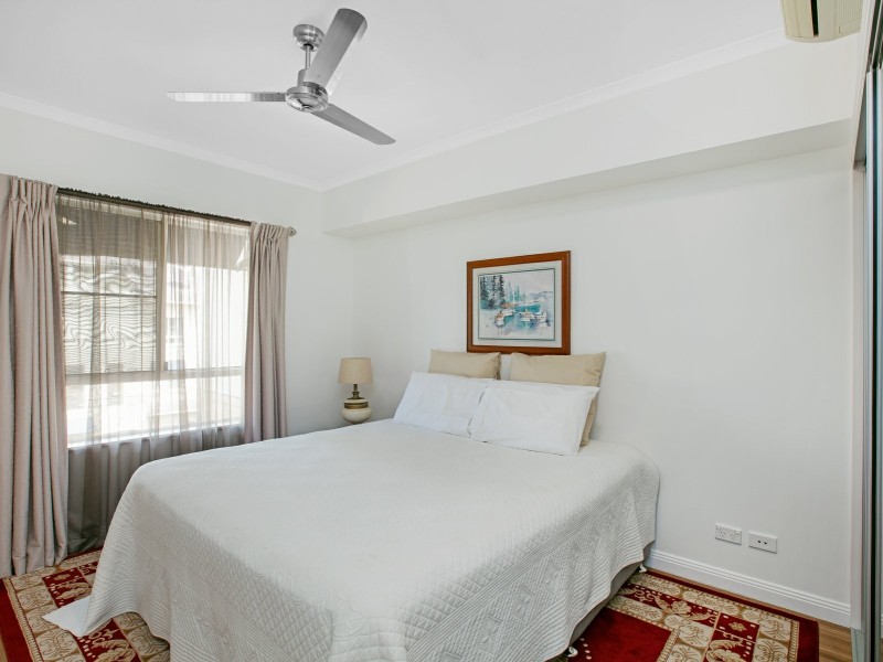 410/2 Greenslopes Street, Cairns North QLD 4870