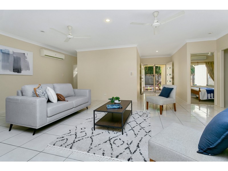 31 Tradewinds Close, Redlynch QLD 4870