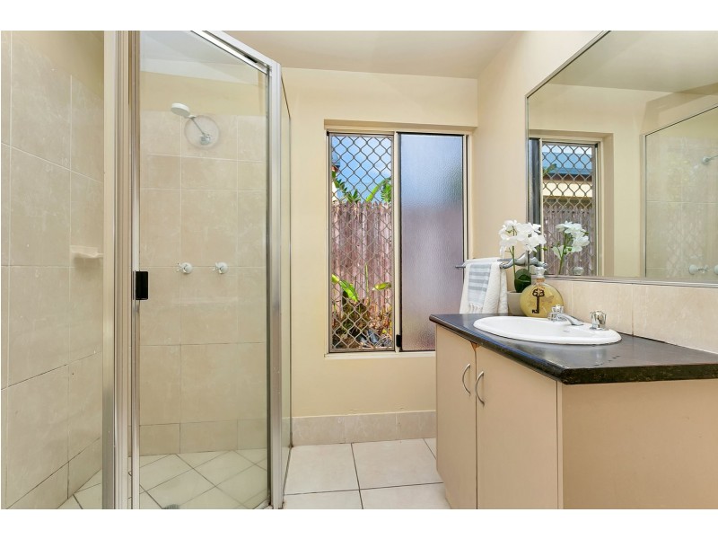 31 Tradewinds Close, Redlynch QLD 4870