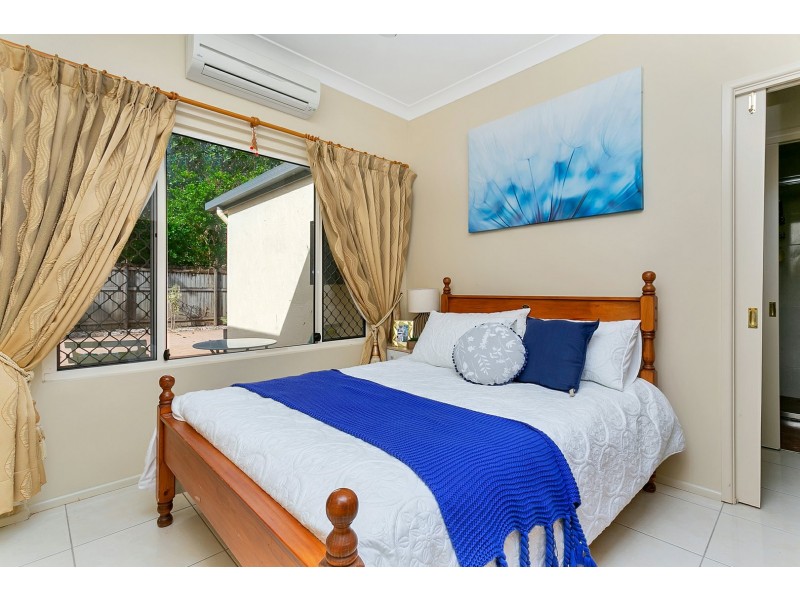 31 Tradewinds Close, Redlynch QLD 4870