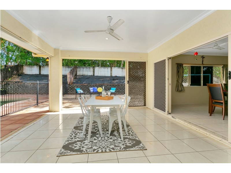 31 Tradewinds Close, Redlynch QLD 4870