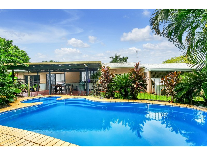 25 Meston Crescent, Brinsmead QLD 4870