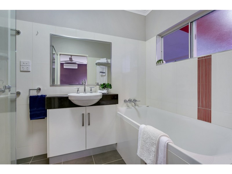 121 Loridan Drive, Brinsmead QLD 4870